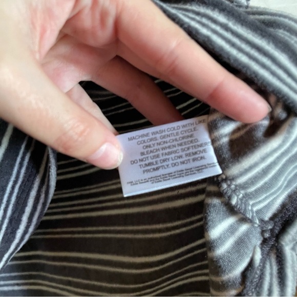 Eddie Bauer Grey Stripe Fleece Quarter Zip Sweatshirt - Picture 8 of 8